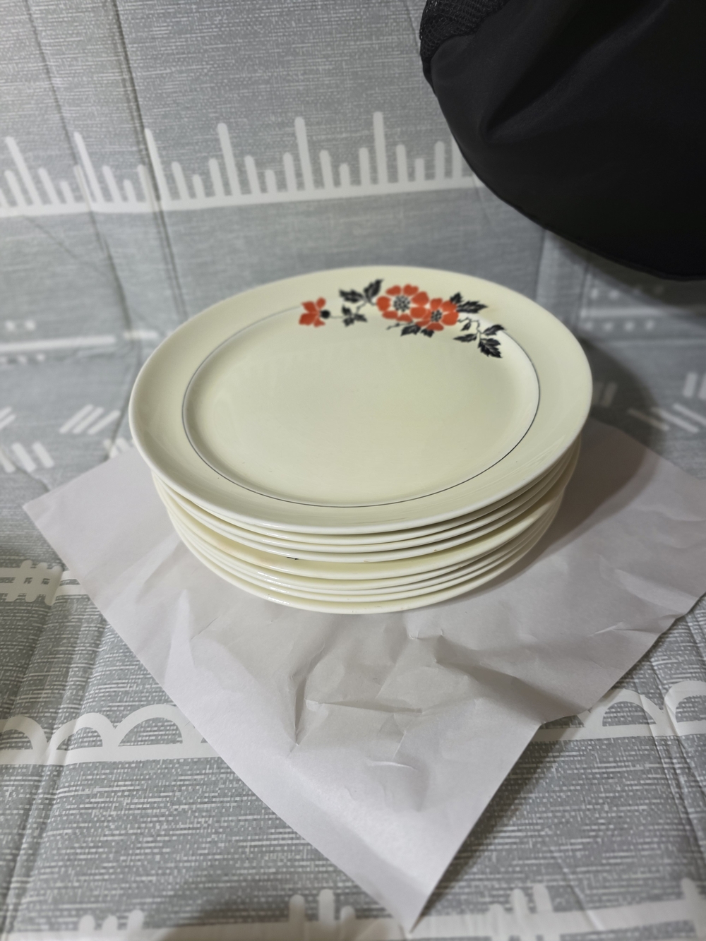 Vintage HALL Poppy Floral Dinner Plate